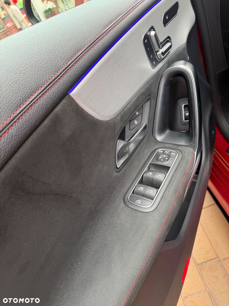 Mercedes-Benz CLA - 27