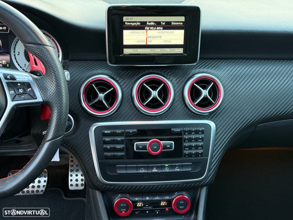 Mercedes-Benz A 200 d AMG Line - 14