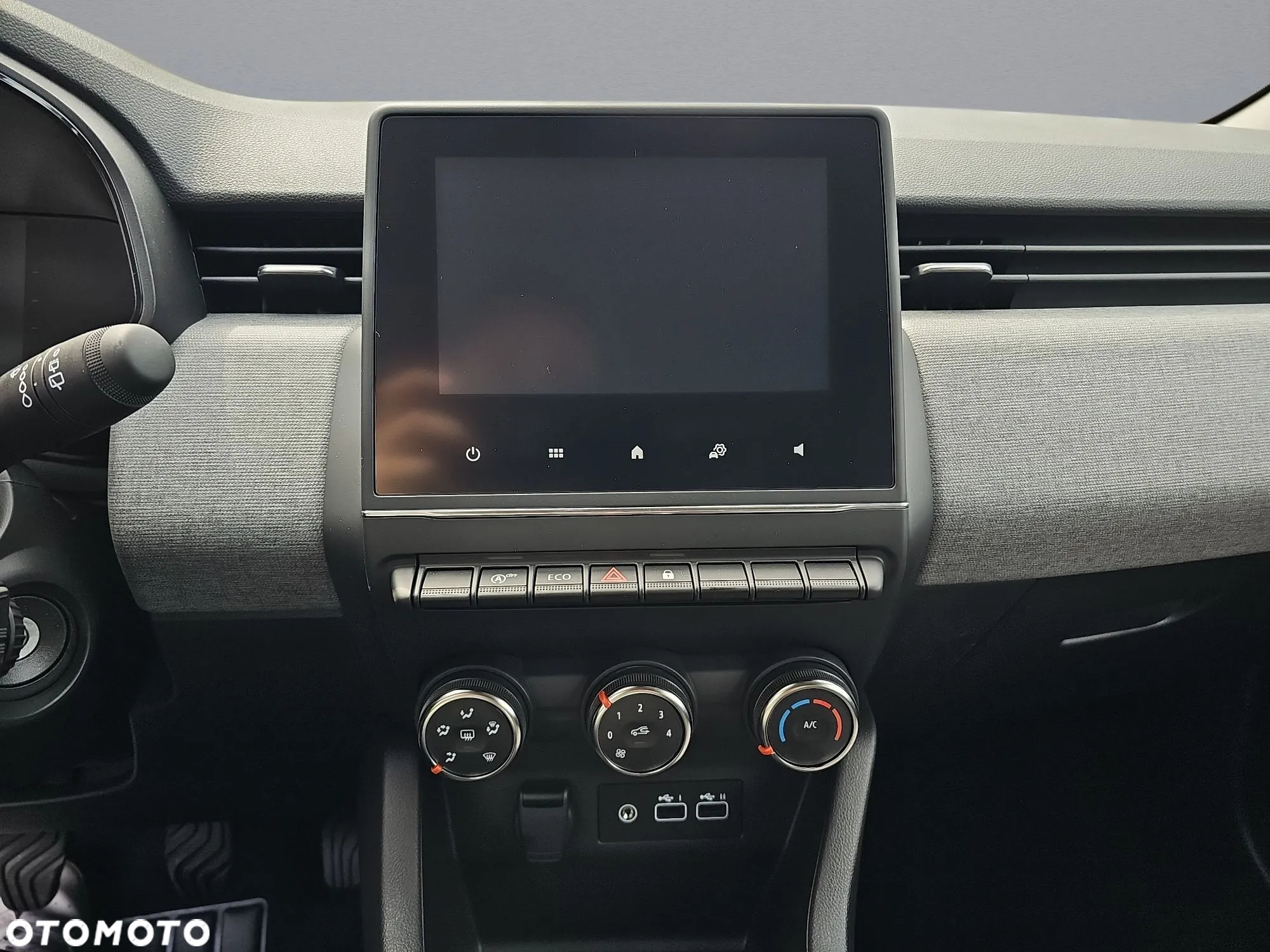 Renault Clio - 32