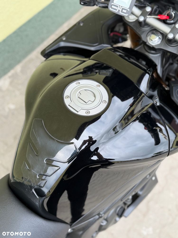 Yamaha FZ8 - 17