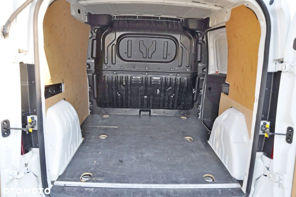 Fiat Doblo - 32
