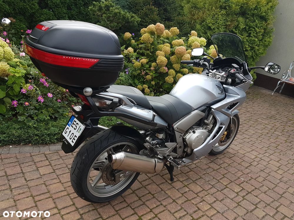 Honda CBF - 10