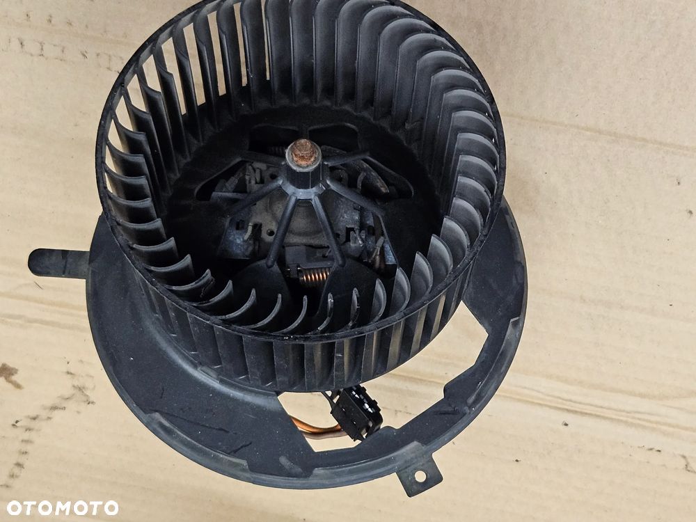 VW Touran I Passat B6 Golf 5 Jetta wentylator dmuchawy nawiewu silniczek   3C0907521B - 5