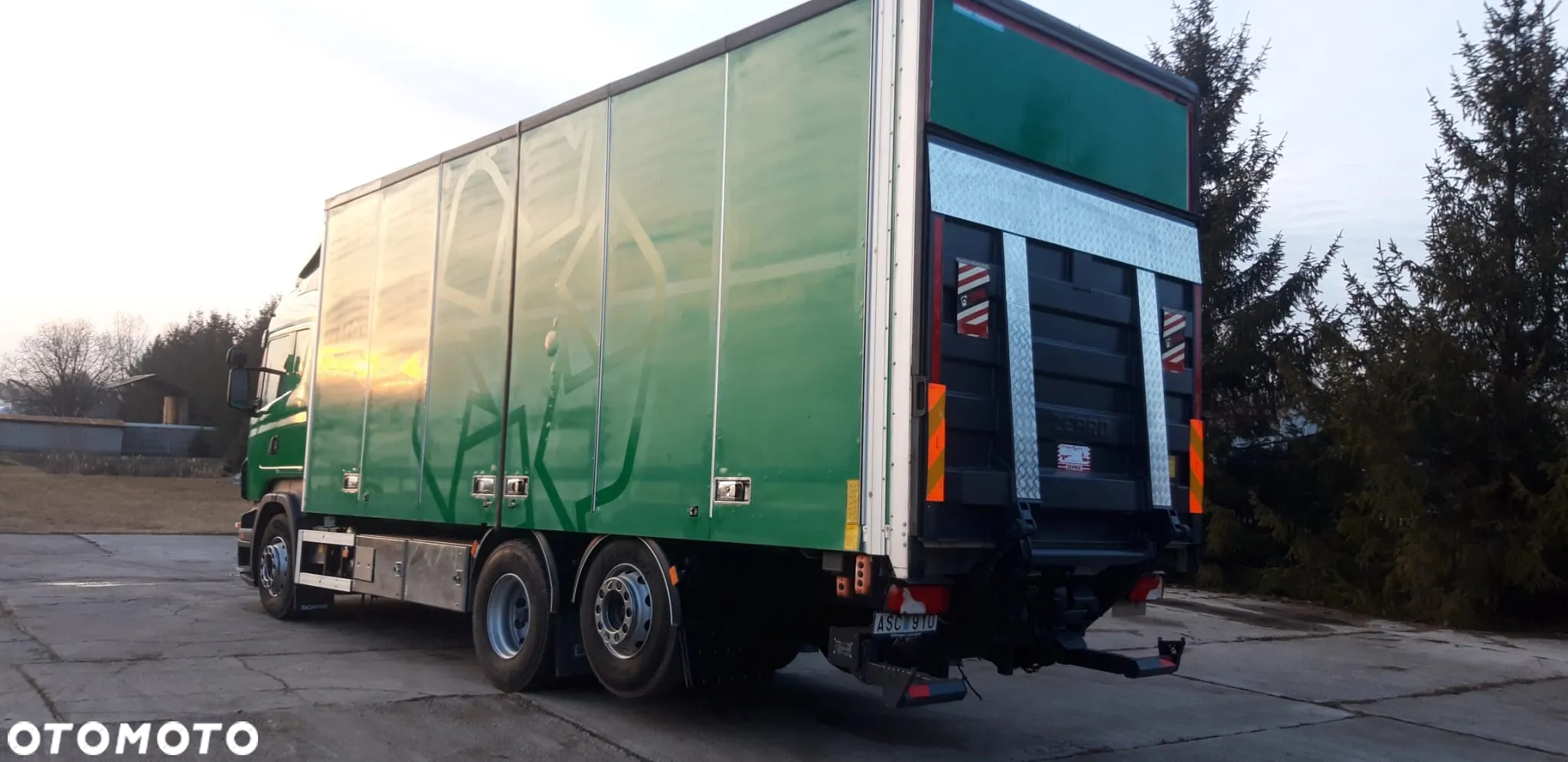 Scania R420 ze sprzęgłem Euro5 z Adblu Super stan tylko748 tyś km kabina sypialna - 3