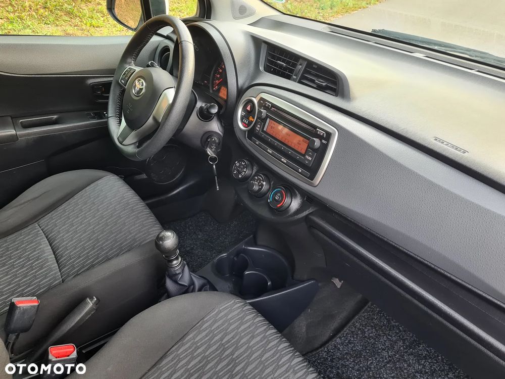 Toyota Yaris 1.33 VVT-i Life - 11