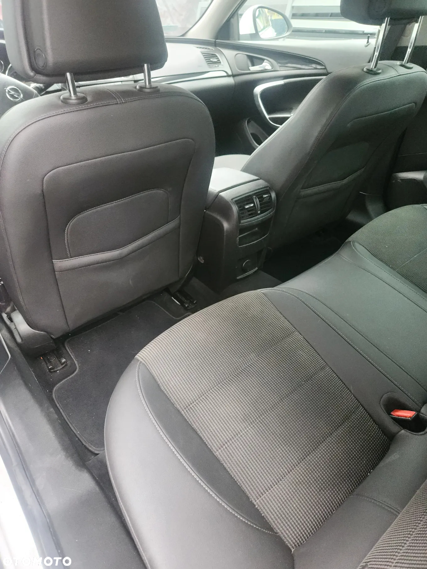 Opel Insignia 2.0 CDTI Cosmo - 24