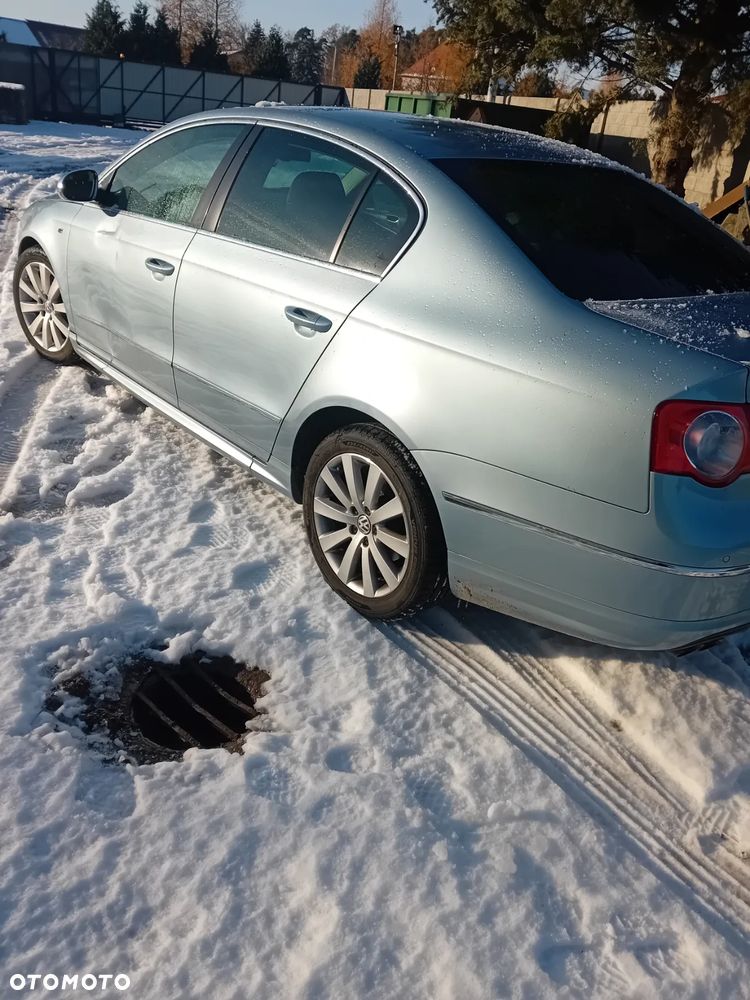 Volkswagen Passat - 4