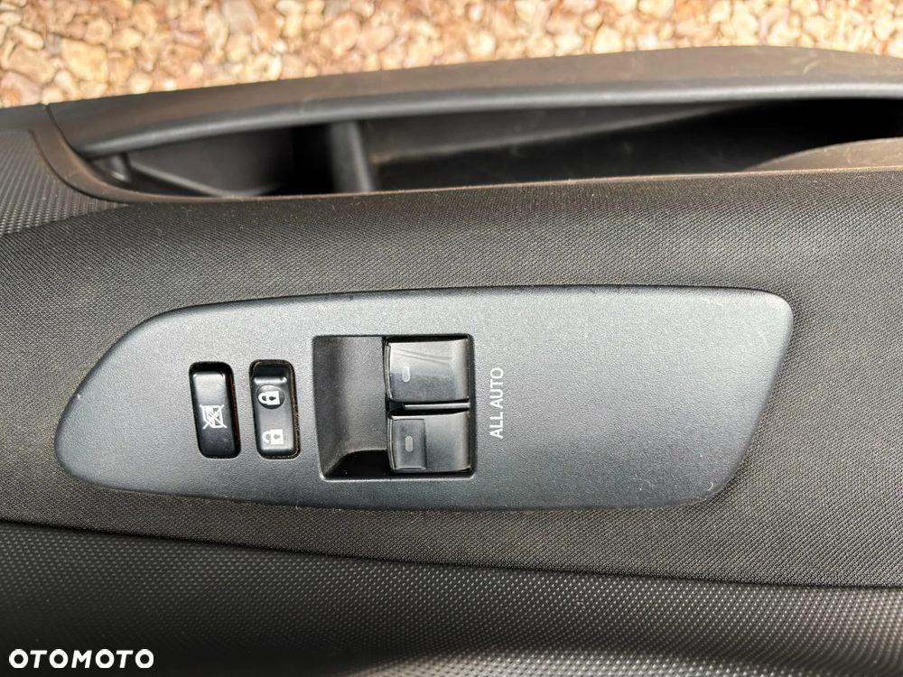 Toyota Auris 1.33 VVT-i Active - 10