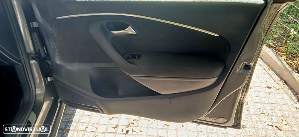 VW Polo 1.4 TDi Lounge - 9