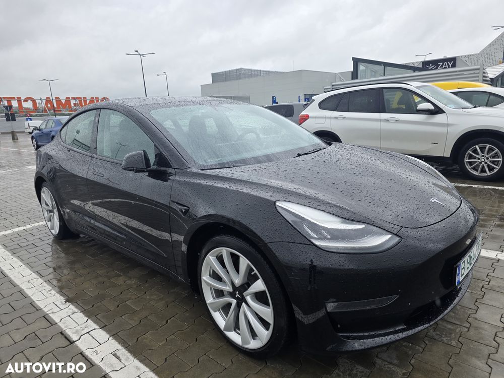 Tesla Model 3 - 9