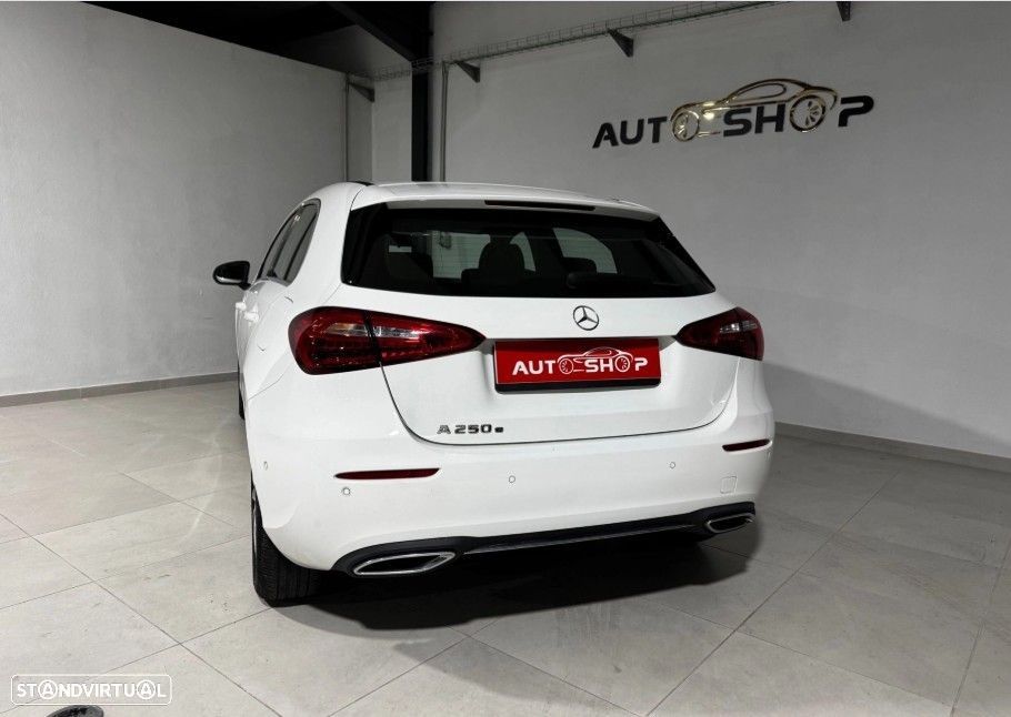 Mercedes-Benz A 250 e Style Plus - 13