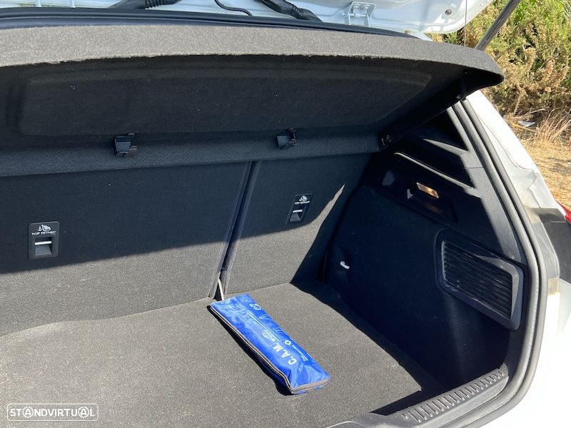 Ford Focus 1.5 TDCi ECOBlue ST-Line - 10
