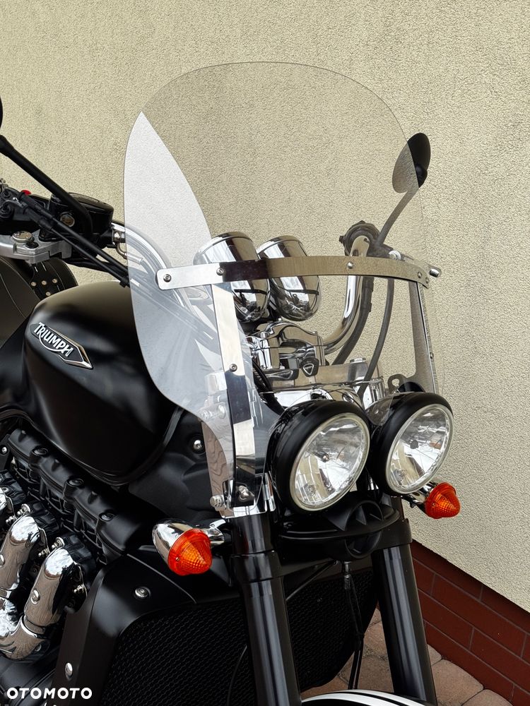 Triumph Inny - 3