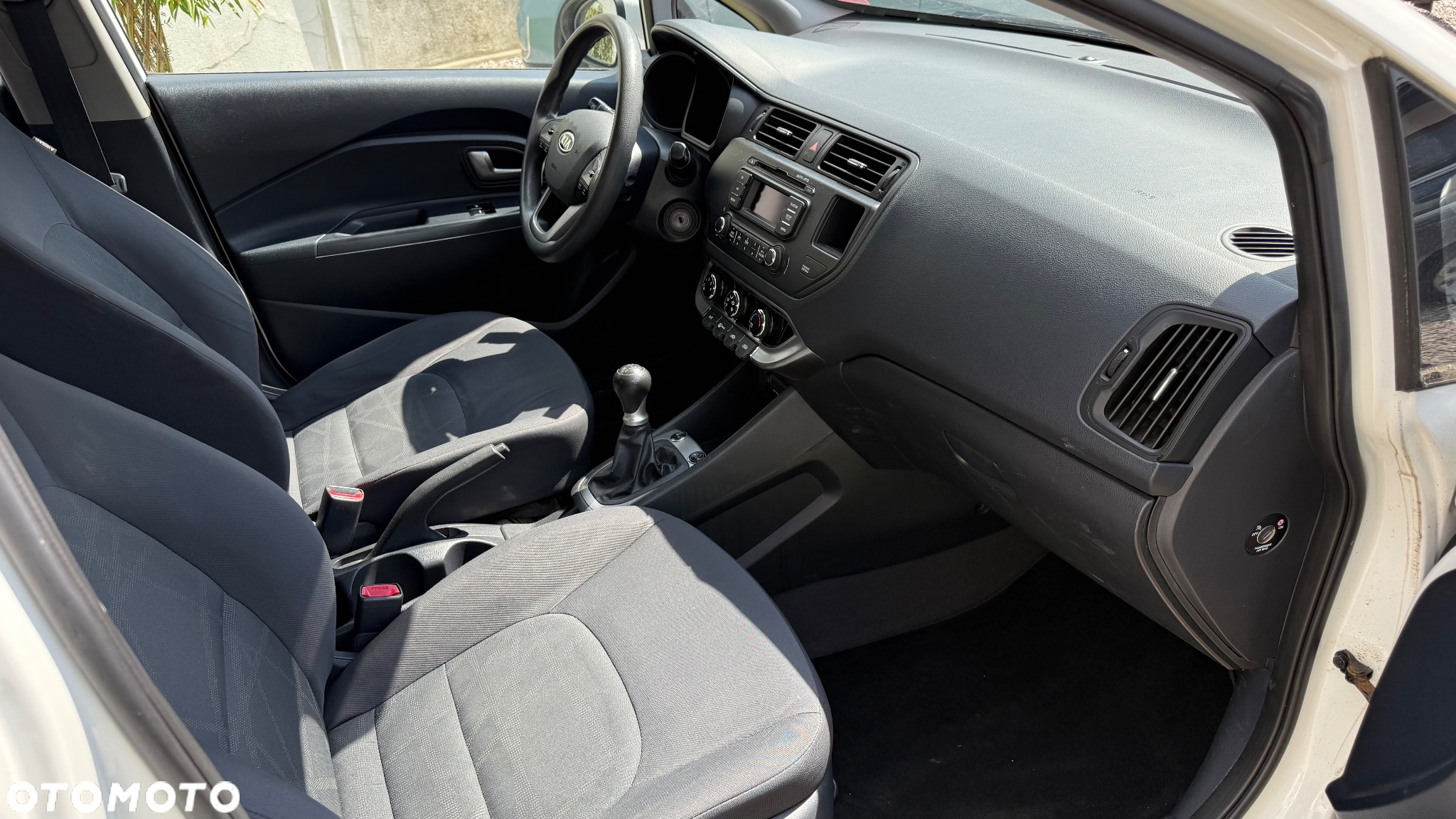 Kia Rio 1.2 Business Line - 10