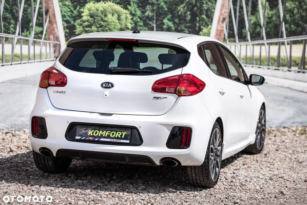 Kia Ceed 1.6 T-GDI GT - 12