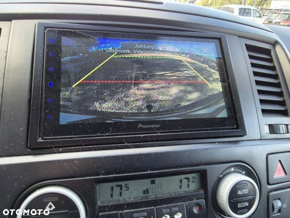 Volkswagen Multivan - 15