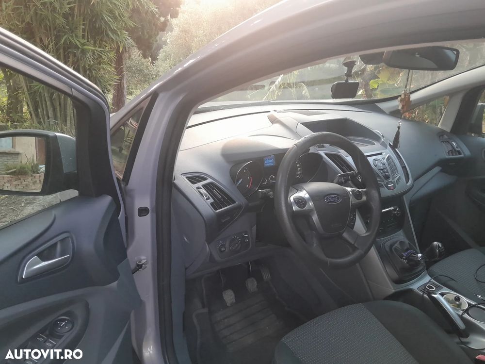 Ford Grand C-Max 1.6 TDCi Titanium - 4