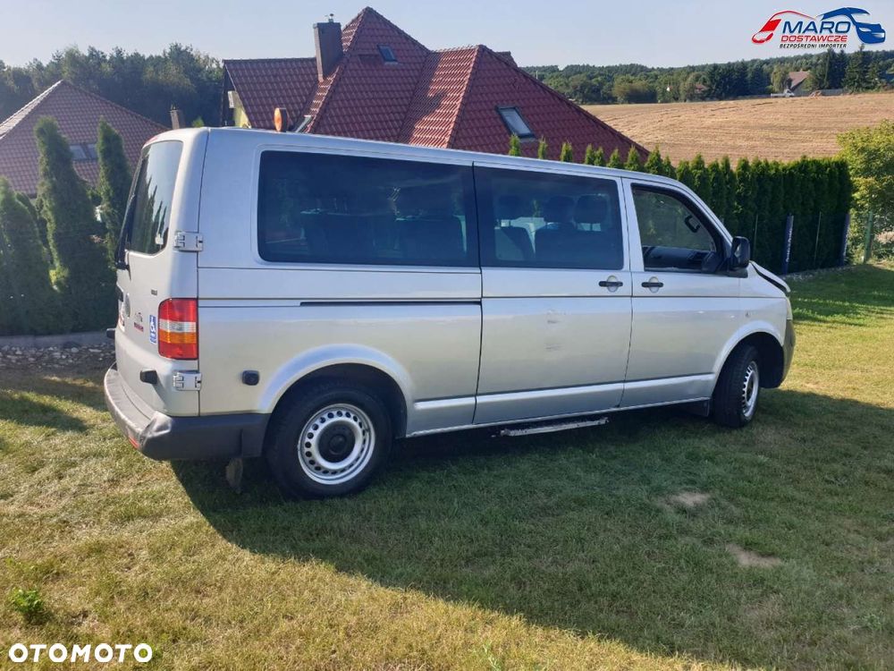 Volkswagen T5 LONG 9 OSÓB Z WINDĄ DLA NIEPEŁONSPRAWNYCH - 16