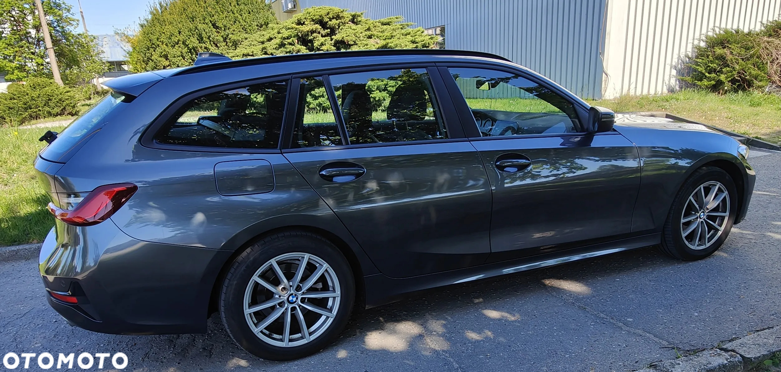 BMW Seria 3 318d Touring - 13