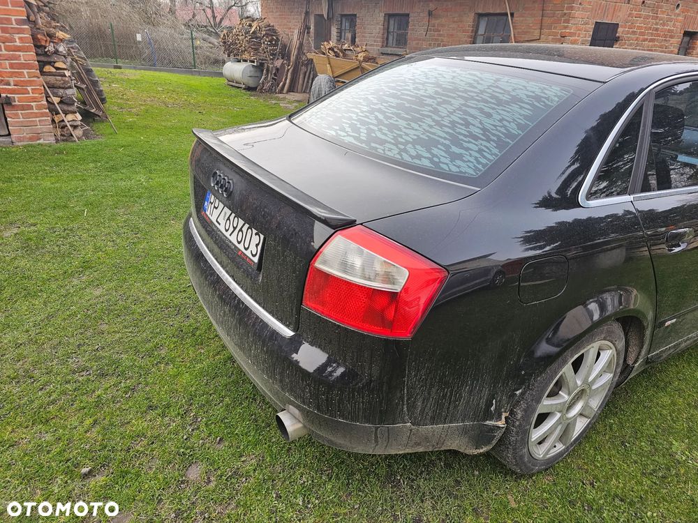 Audi A4 Limousine 1.8T - 10