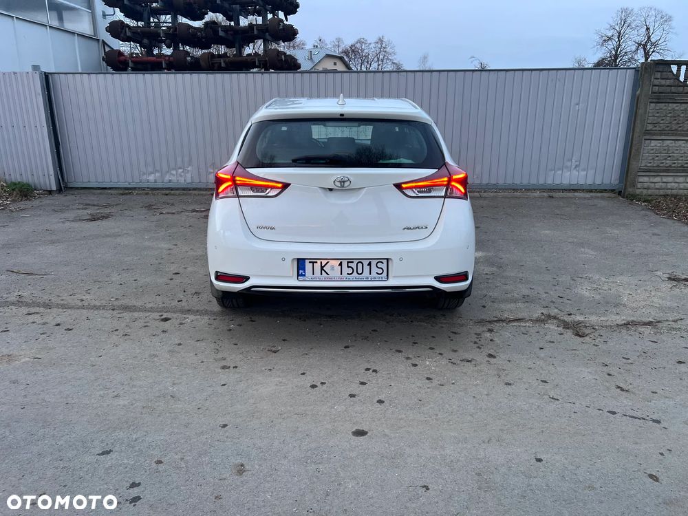 Toyota Auris 1.33 VVT-i Premium Comfort - 3