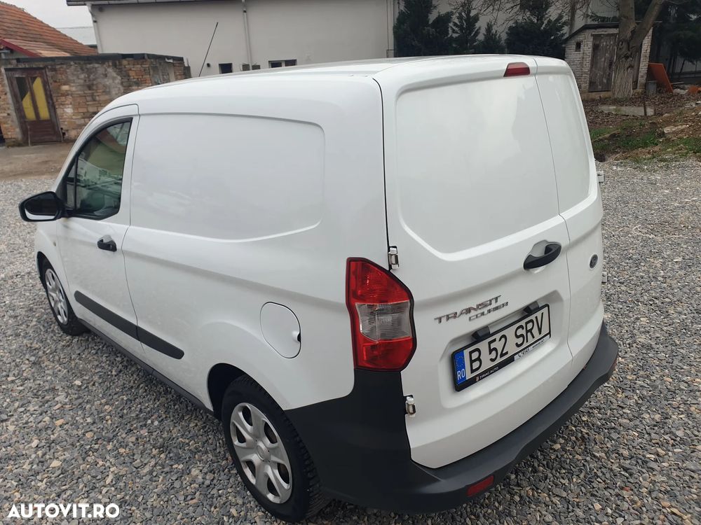 Ford Tourneo Courier - 11