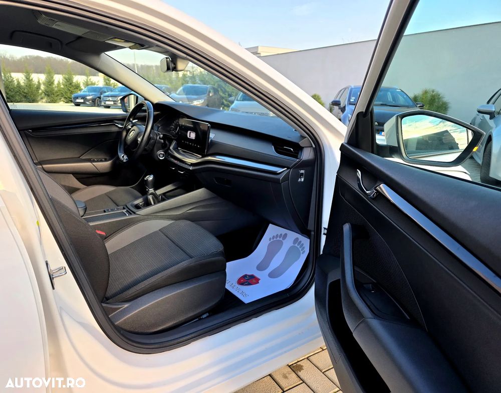 Skoda Octavia Combi 2.0 TDI Ambition - 24