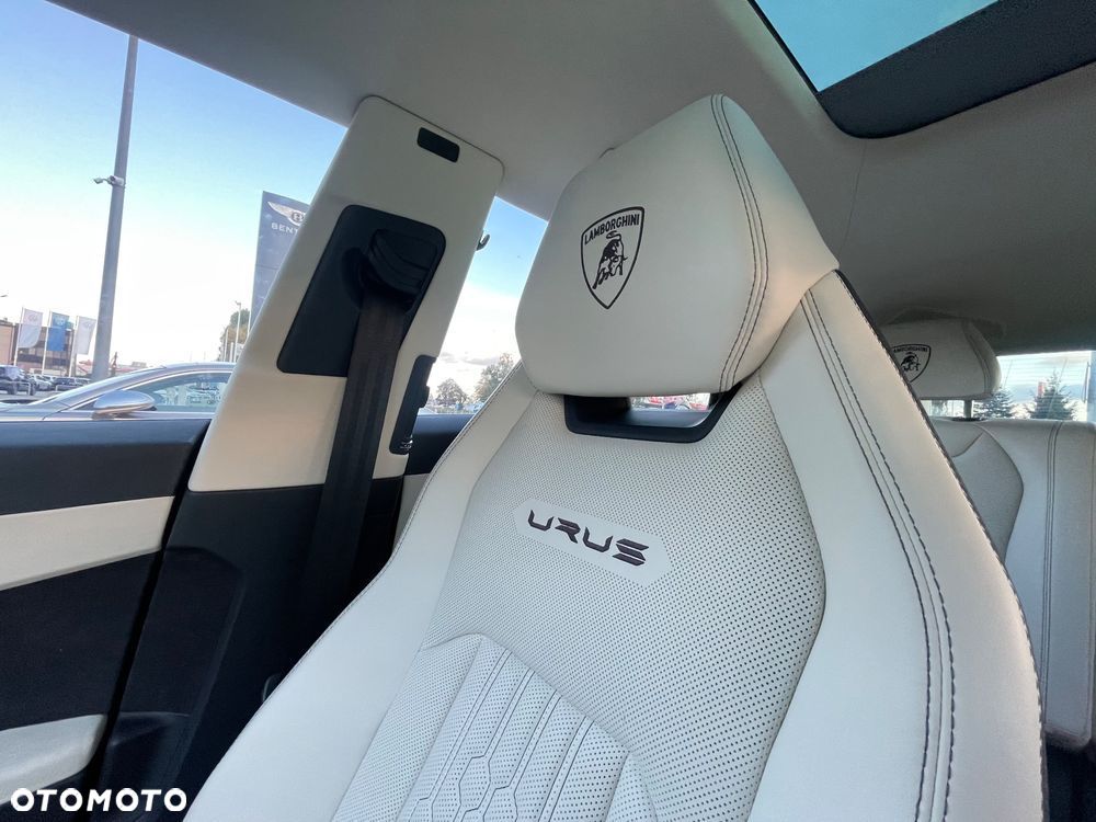 Lamborghini Urus - 11