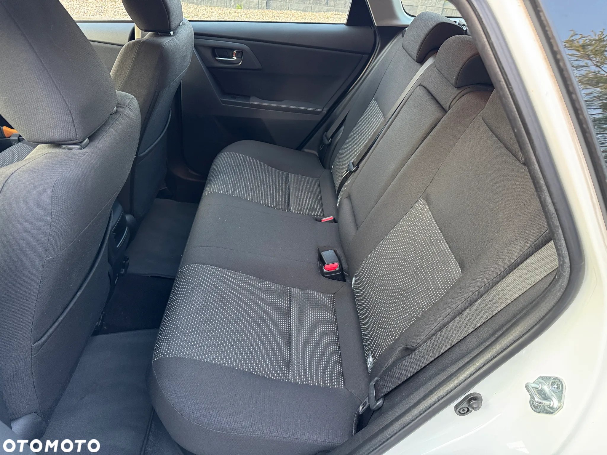 Toyota Auris 1.8 VVT-i Hybrid Automatik Comfort - 21