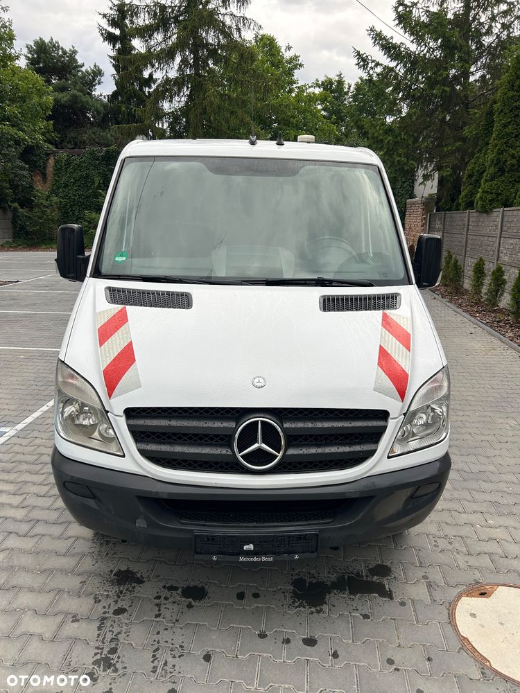 Mercedes-Benz 516 - 3