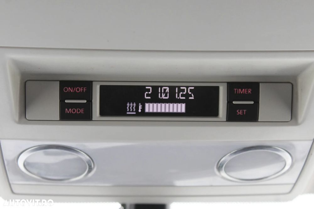 Volkswagen Caravelle - 20