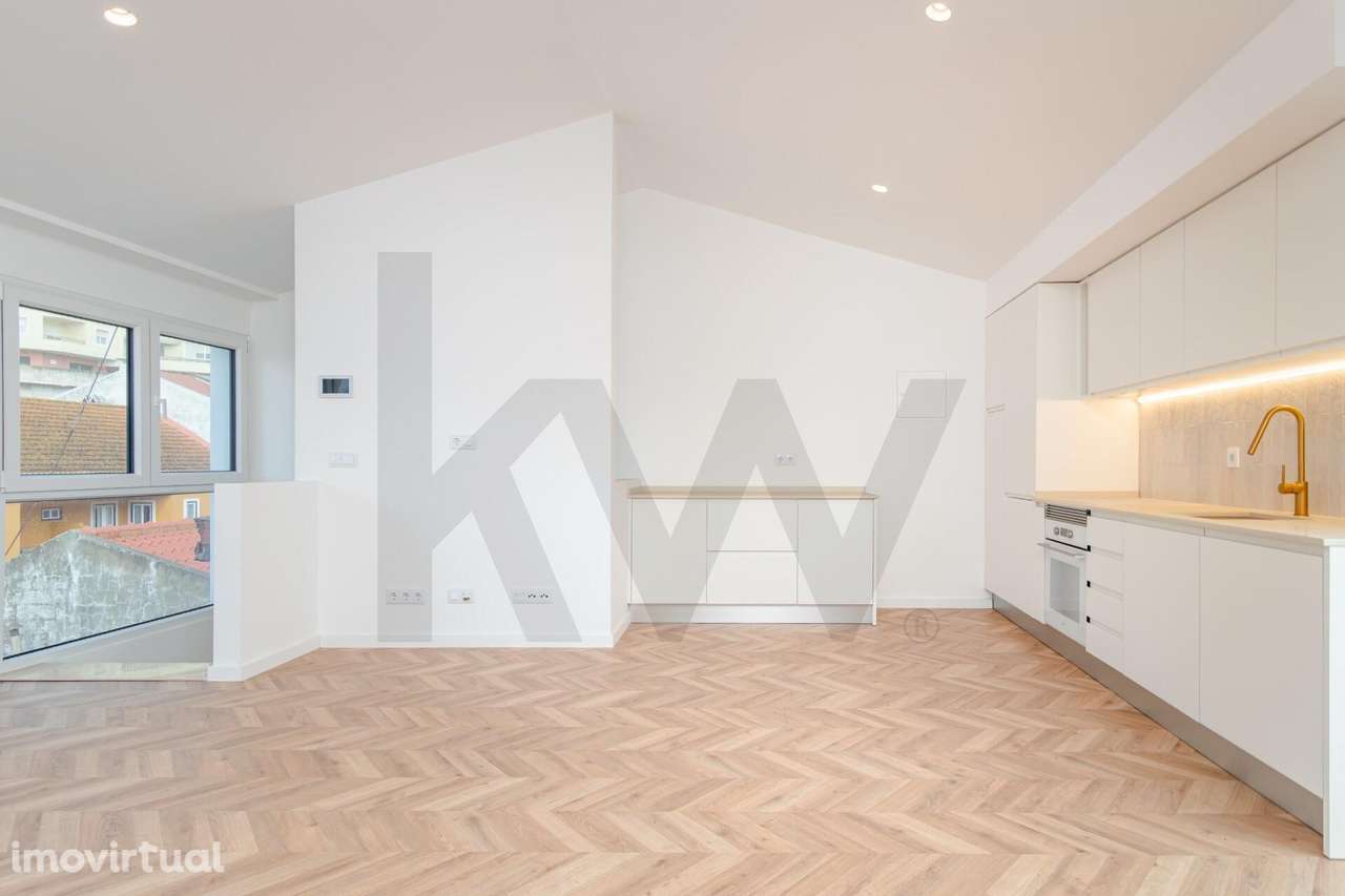 Exclusivo Apartamento T1 Duplex de Luxo na Palhavã, Setúbal - Grande imagem: 2/16