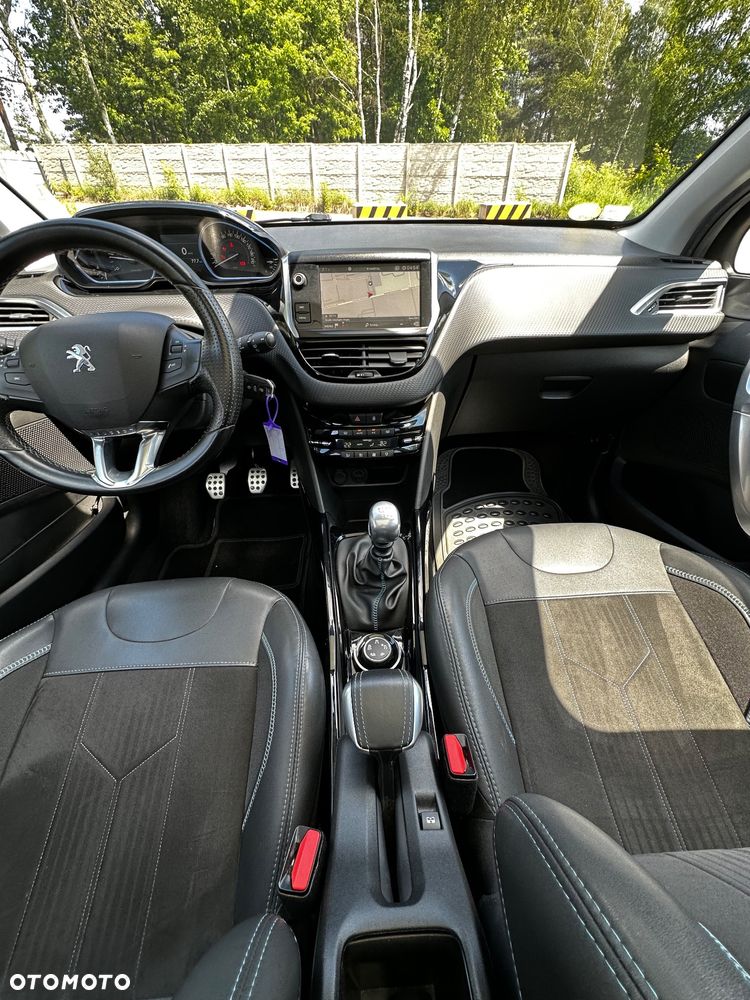 Peugeot 2008 BlueHDi FAP 120 STOP & START Crossway - 16