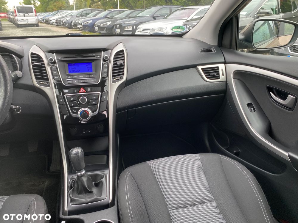Hyundai i30 1.4 Fifa World Cup Edition - 32