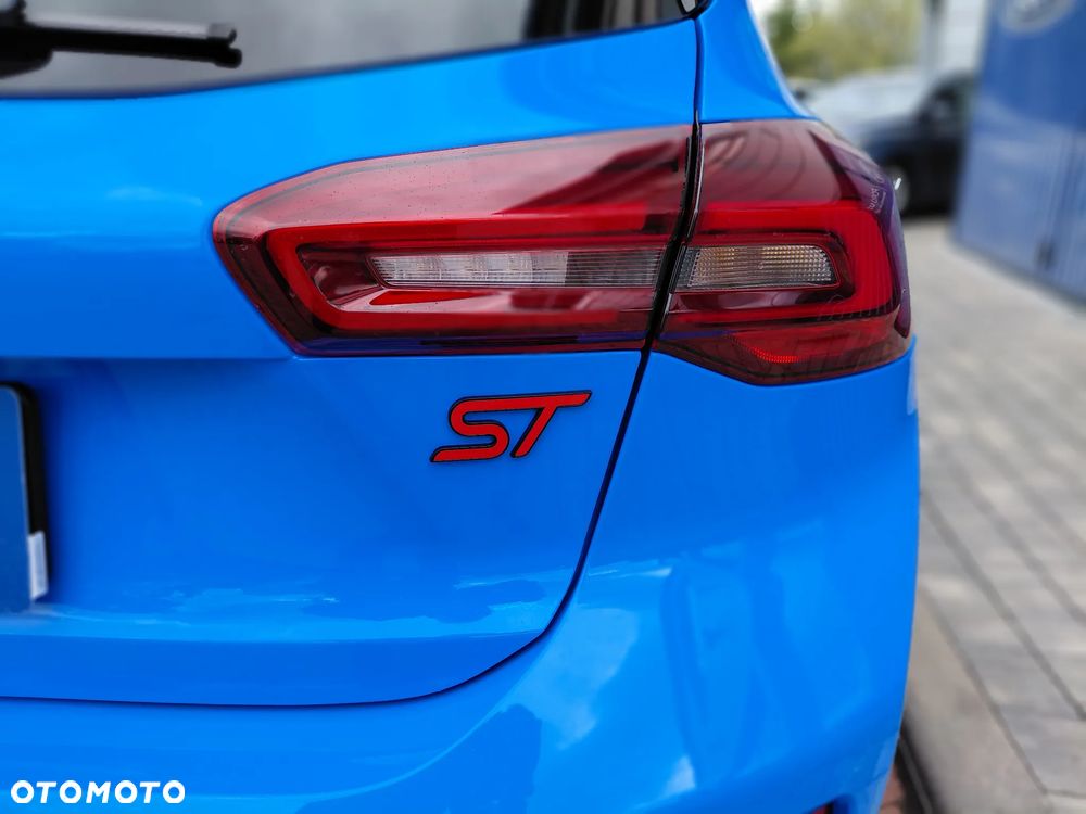 Ford Focus 2.3 EcoBoost ST X Edition - 37