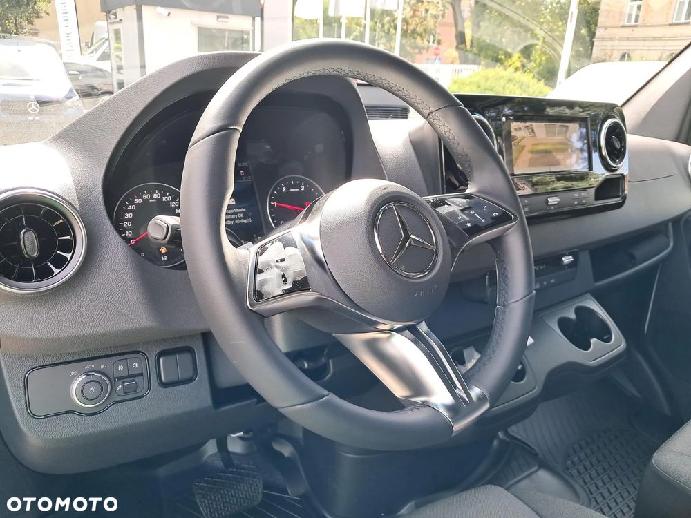 Mercedes-Benz Sprinter - 8