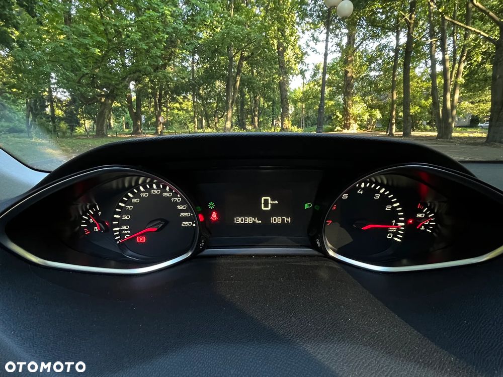 Peugeot 308 1.2 PureTech Business Line S&S - 8