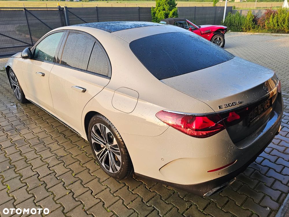 Mercedes-Benz Klasa E 300 de 4-Matic Exclusive - 2
