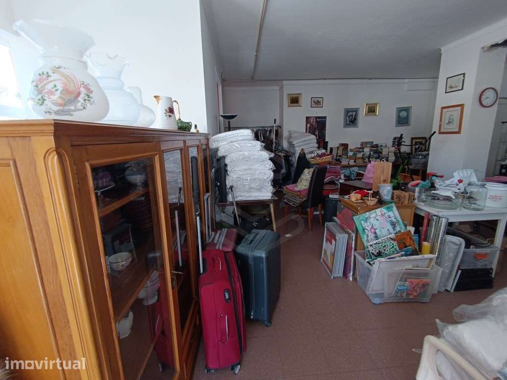 Espaço comercial para vários tipos de utilização perto do mercado d... - Grande imagem: 2/27