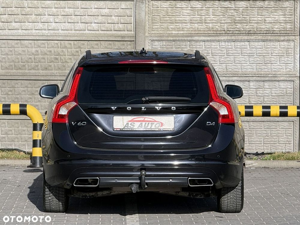Volvo V60 D4 Momentum - 28