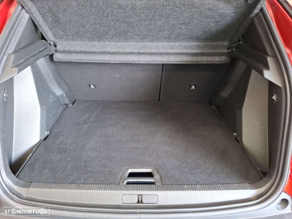 Peugeot 2008 1.2 PureTech GT EAT8 - 7