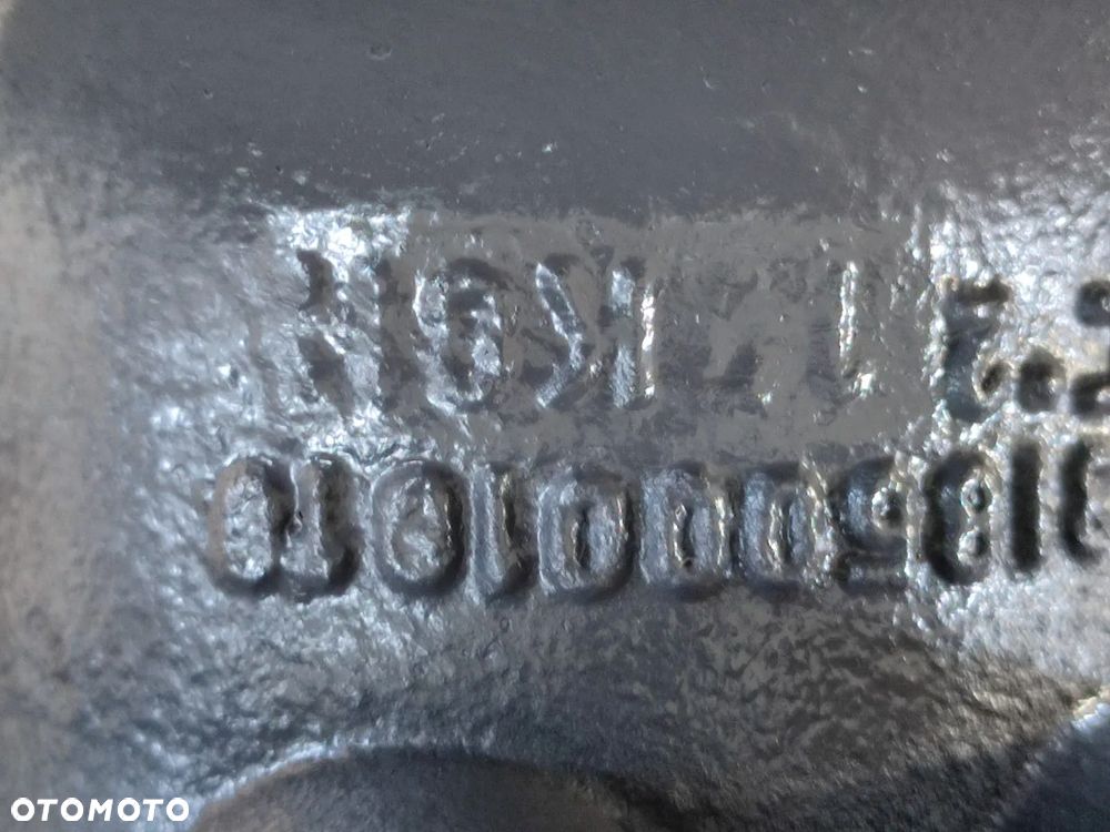 Siłownik hamulca tarczowego tył M731850001010 MASSEY FERGUSON 8690 - 10