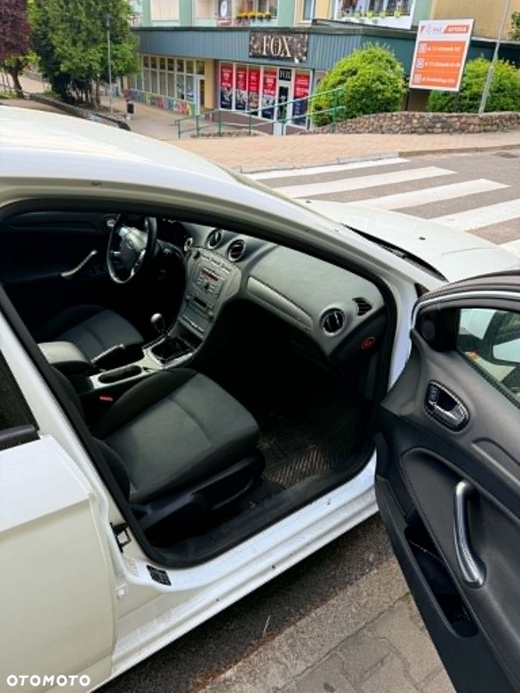 Ford Mondeo 1.8 TDCi Ambiente - 10