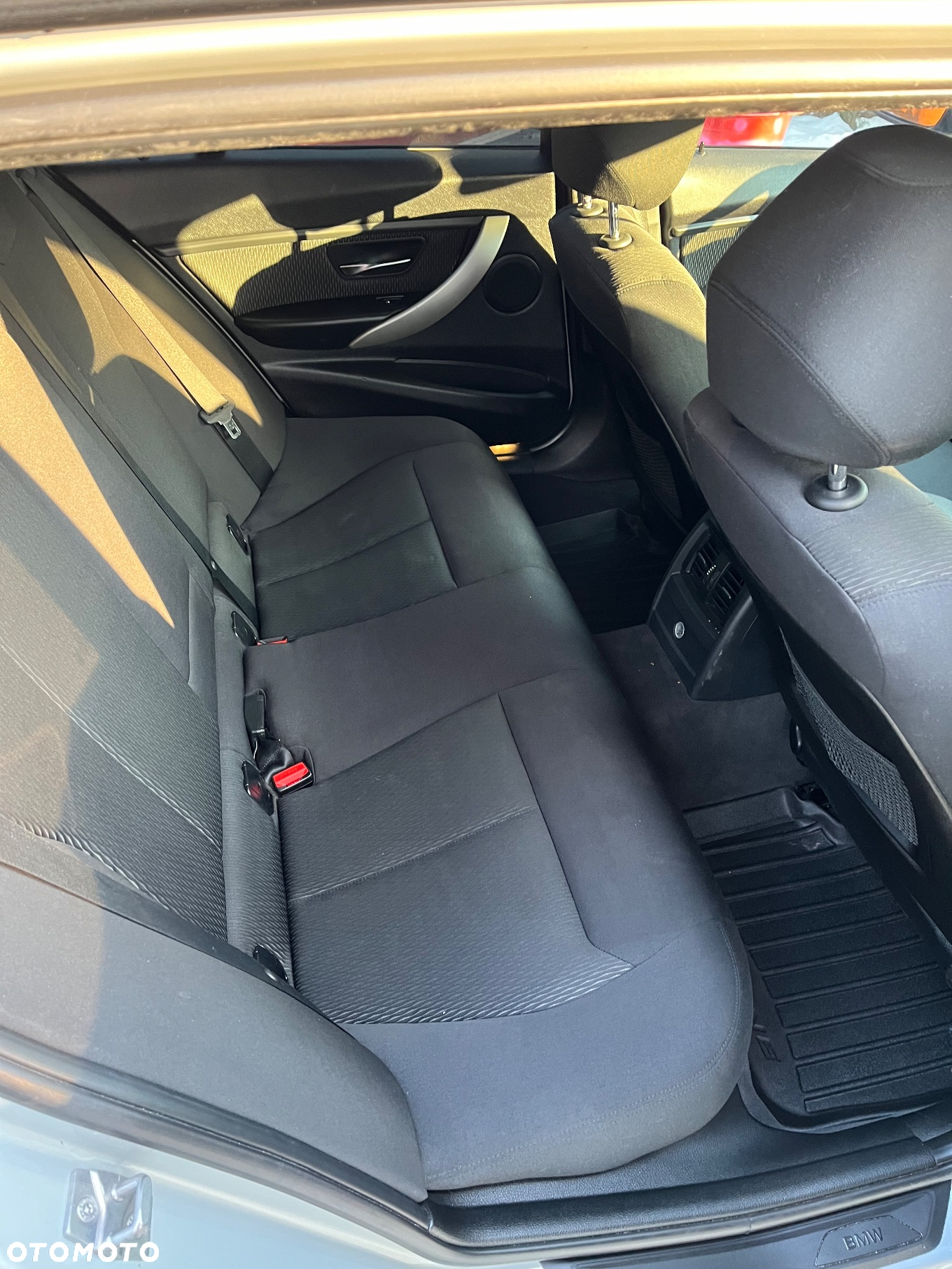 BMW Seria 3 318d - 14