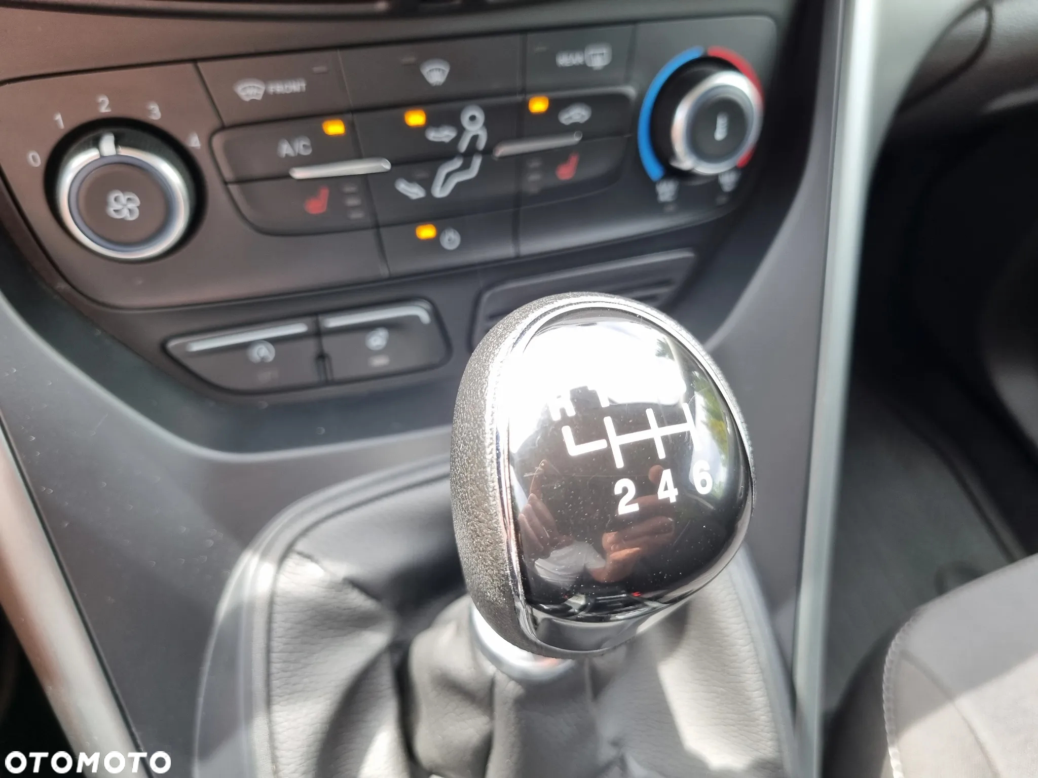 Ford Kuga 1.5 EcoBoost 2x4 Trend - 12