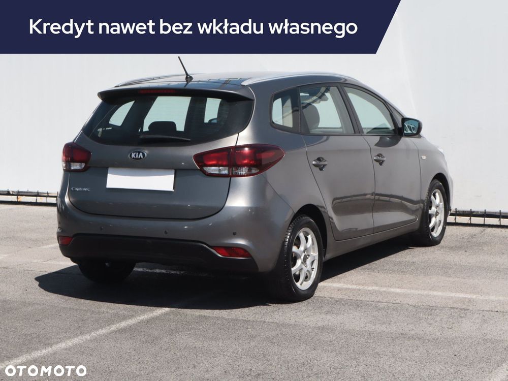 Kia Carens - 7