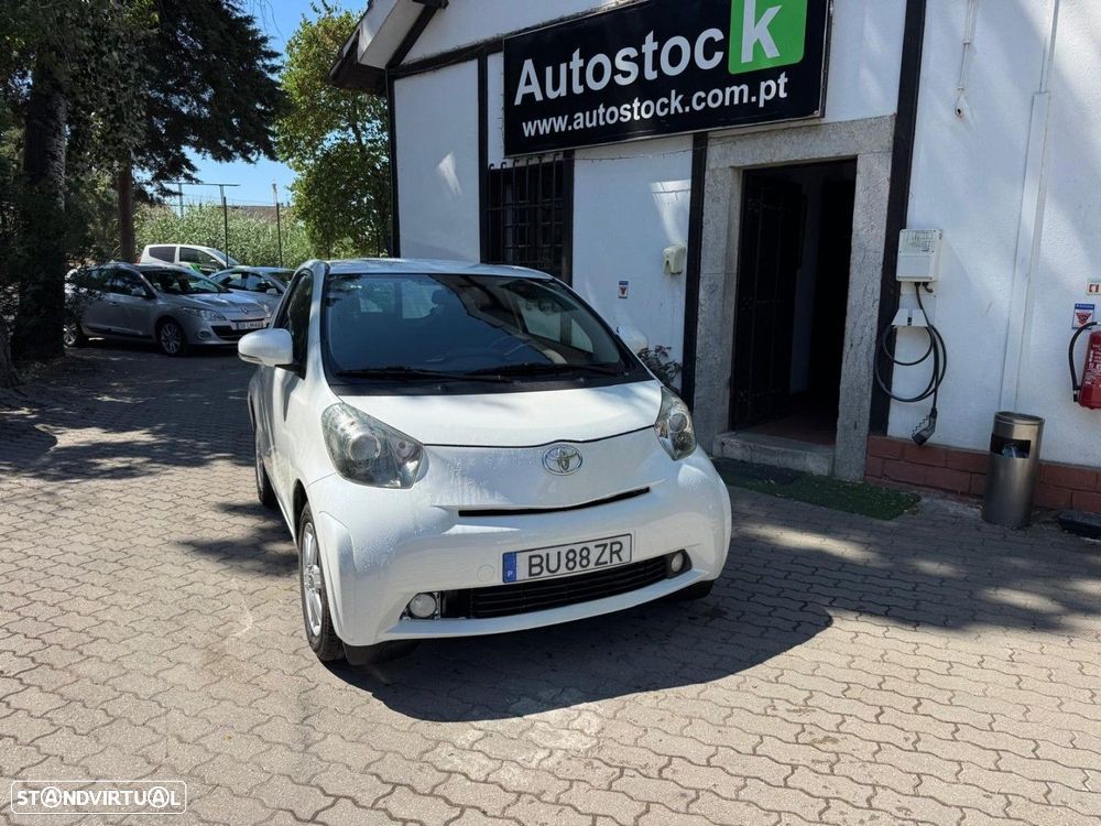 Toyota iQ 1.0 VVT-i - 1