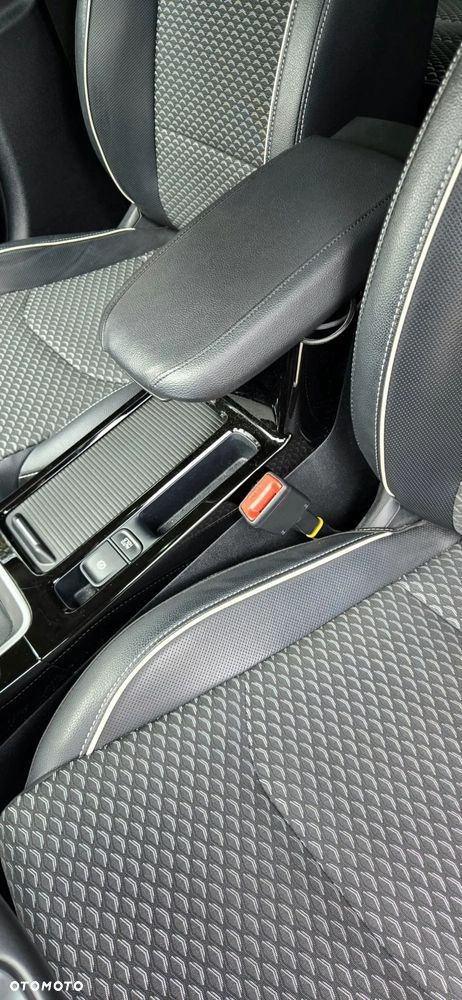 Kia XCeed 1.5 T-GDI L - 17