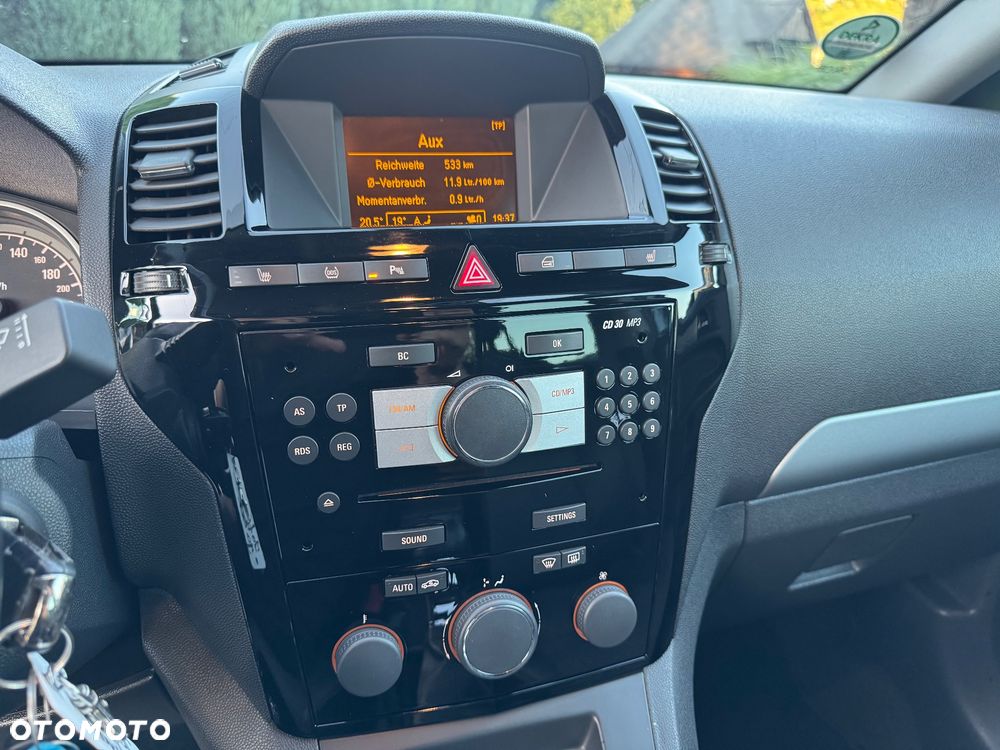 Opel Zafira - 23