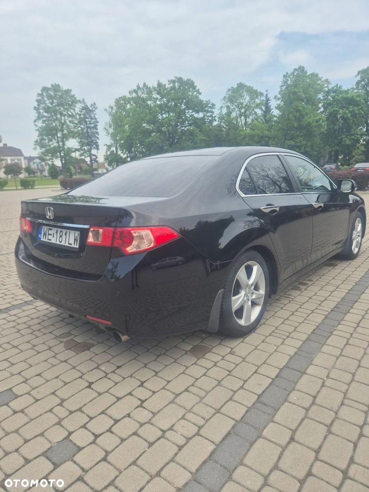 Honda Accord 2.0 Executive - 8